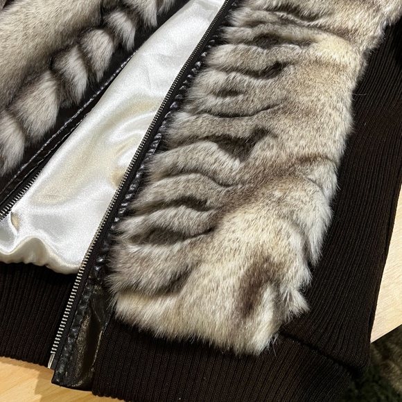 GUESS Faux Fur Jacket - Picture 7 of 7